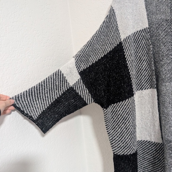 Stradivarius Checkered Cardigan Sweater / M - Picture 3 of 5